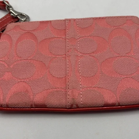 Coach Signature Skinny Wristlet pomegranate color peachy pink color classic NWT - Picture 9 of 9